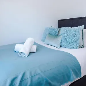 Full Sky Tv Access 2br Stylish Apartment