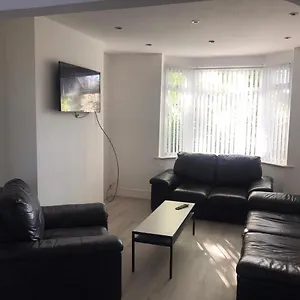3 Bedroom House In A Great Location Holiday home