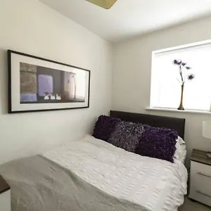 Centre 2 Bed Apartment