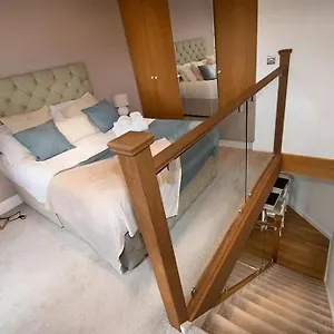 Seafront - The Nook Apartment Cardiff