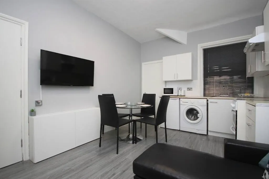 Apartman Barton Beachside - Penthouse Twobedroom Apartment, Double & Twins - Central Beach & Promenade Location - Over 21'S, Family Friendly Only, Id Required, Stairs Access, Free Parking Blackpool Egyesült Királyság